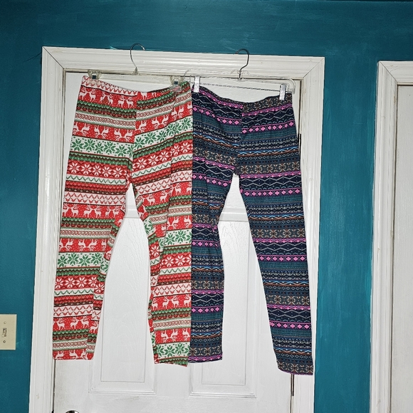Two Pairs Christmas Fairisle Holiday Leggings Large - Picture 4 of 15
